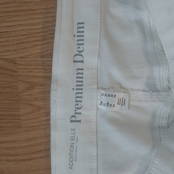 White denim, capri, size 24 - Picture 5 of 9